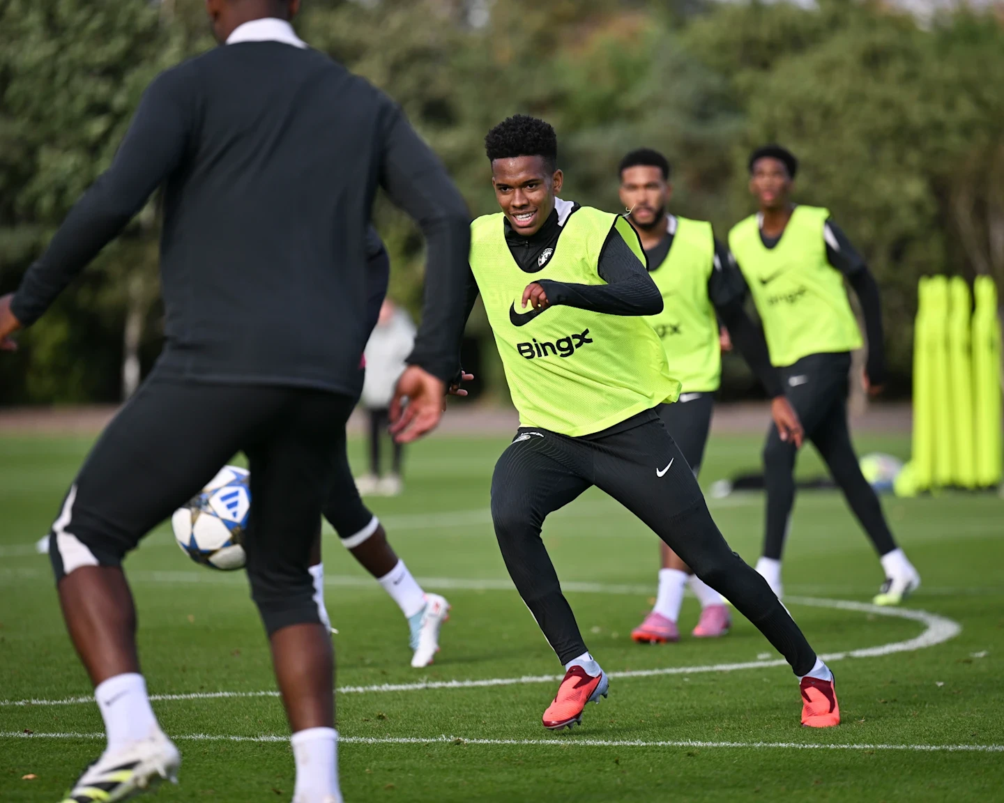 Triple Boost! Estevao, Gusto, and Gittens return to Chelsea training before Pafos