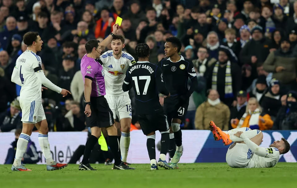 Yellow Card Risk: Enzo Maresca Explains Estêvão's Halftime Substitution