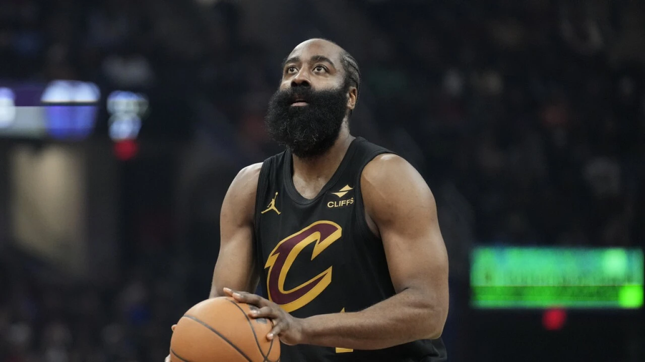 Play Through Pain? How James Harden’s non-shooting hand fracture changes his 49% three-point stroke