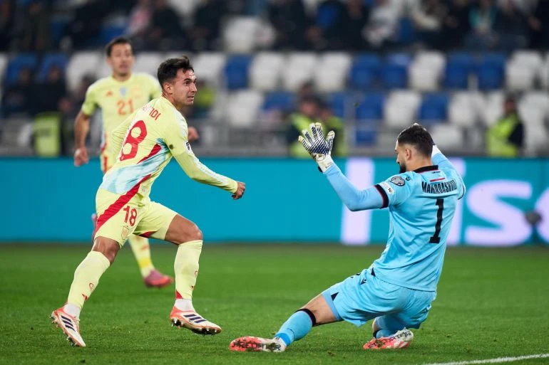 La Roja march toward World Cup after Oyarzabal, Torres shine