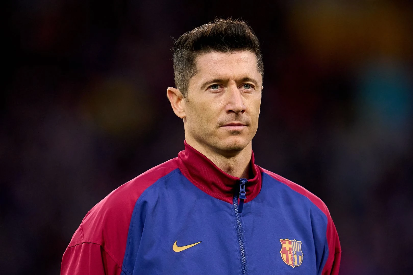 Robert Lewandowski breaks silence on Barca future, Kane rumours grow louder